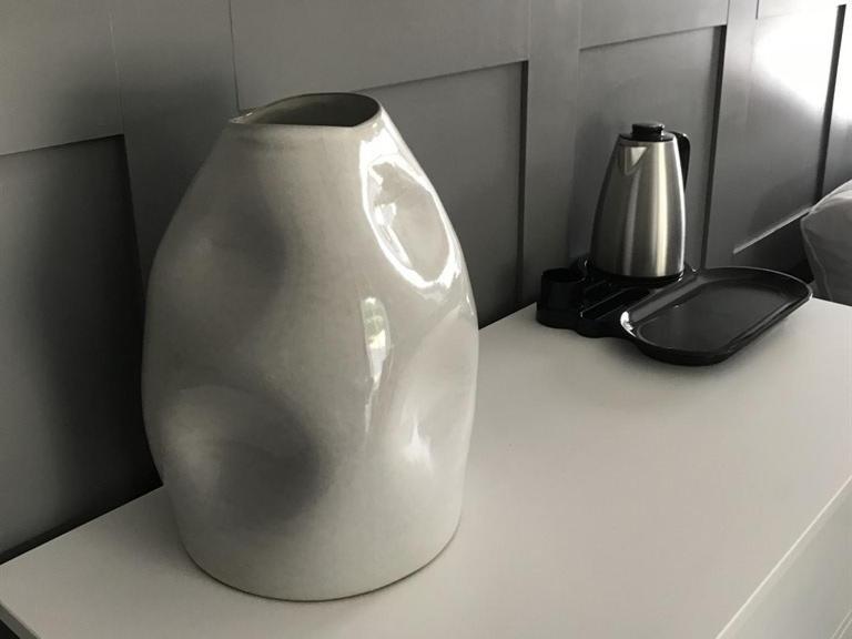 넘버 16 호텔 시햄 객실 사진 A water filter